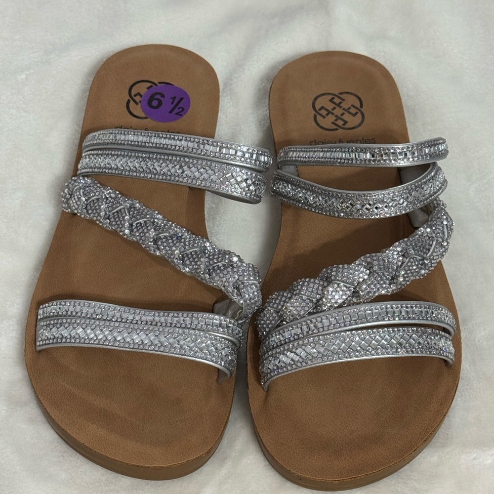 Daisy Fuentes Silver Rhinestone Sandals
